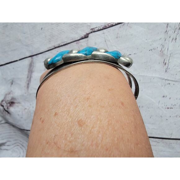 Vintage Faux Turquoise Silver Tone Cuff Bracelet - Picture 3 of 8